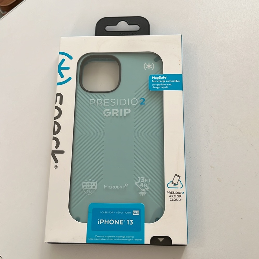 Speck Presidio2 Grip iPhone 13 case - Fountain Teal